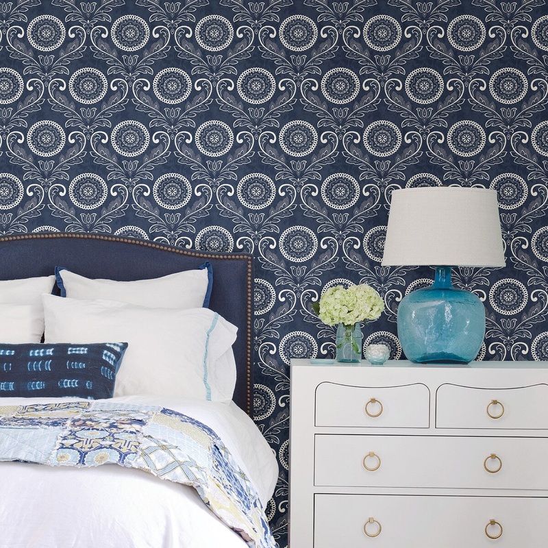 Cupertino, Jubilee Medallion Damask, 33 FT. L x 20.5In. W Wallpaper Roll