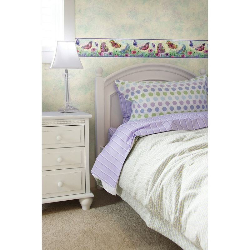 Skoll Ava Purple Butterfly Swoosh 15' L X 6 W Wallpaper Border
