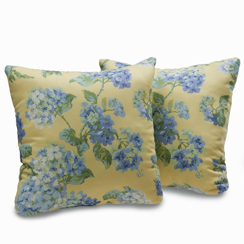 Callaway Floral 18-inch Decorative Throw Pillows (Set of 2)
