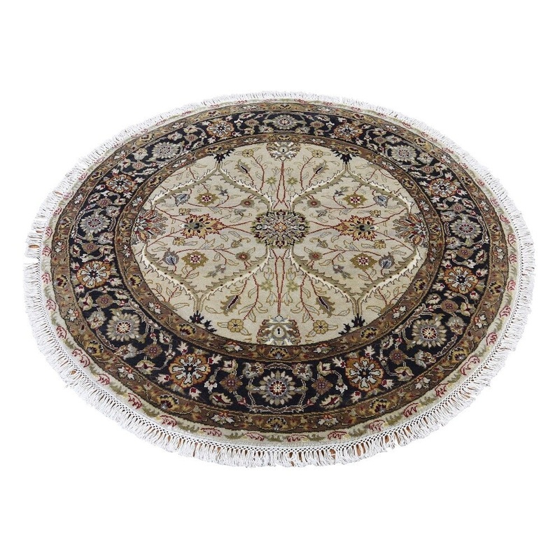 Shahbanu Rugs Hereke Design Wool And Silk Hand-Knotted 300 Kpsi Round Oriental Rug (4'2" x 4'2") - 4'2" x 4'2"