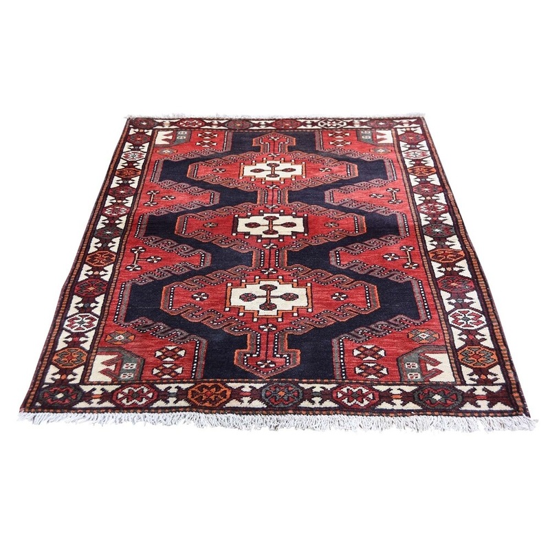Shahbanu Rugs Vintage Bohemian Persian Bakhtiari Red Hand Knotted Runner Rug (3'8" x 5'1") - 3'8" x 5'1"