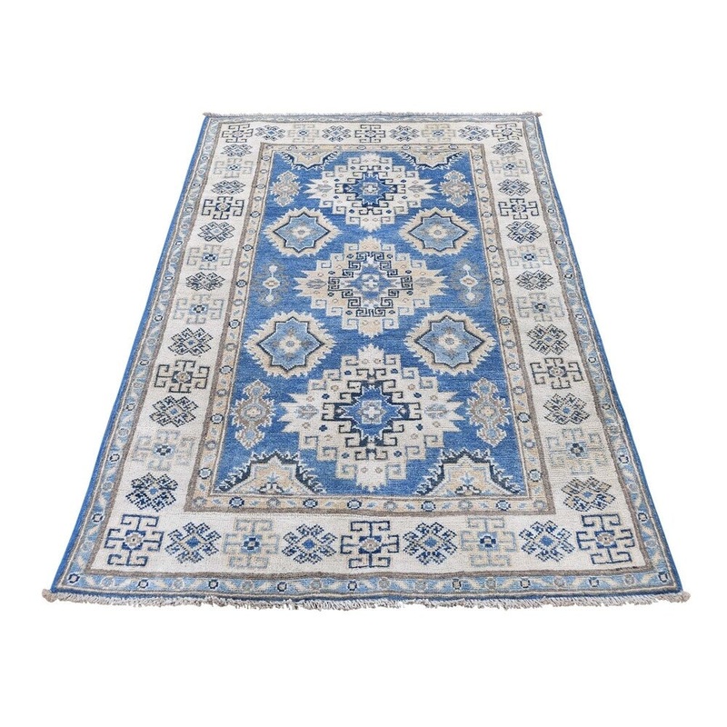 Shahbanu Rugs Hand-Knotted Pure Wool Vintage Look Kazak Oriental Rug (3'1" x 5'2") - 3'1" x 5'2"