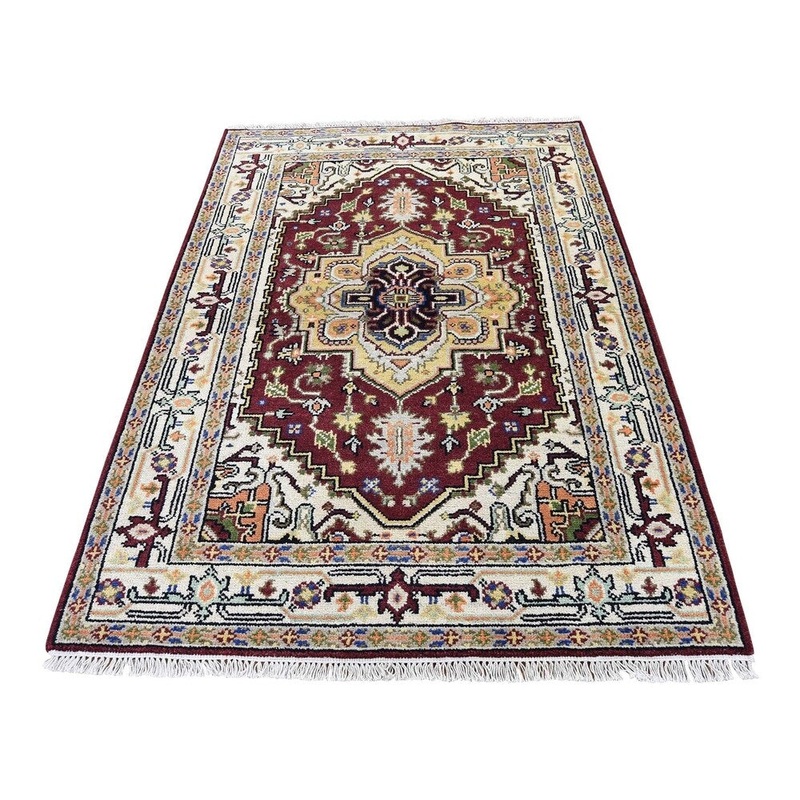 Shahbanu Rugs Indo Heriz Hand-Knotted Geometric Village Rug (4'0" x 5'10") - 4'0" x 5'10"