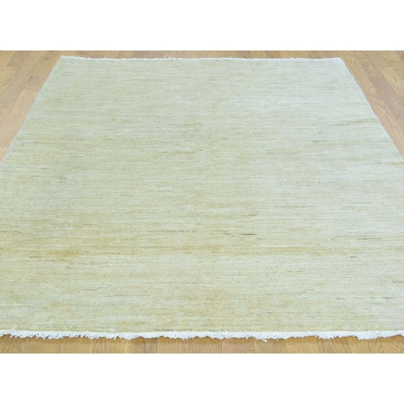 Shahbanu Rugs Plain Gabbeh Shiny Wool Hand Knotted Oriental Rug (5'1" x 6'7") - 5'1" x 6'7"