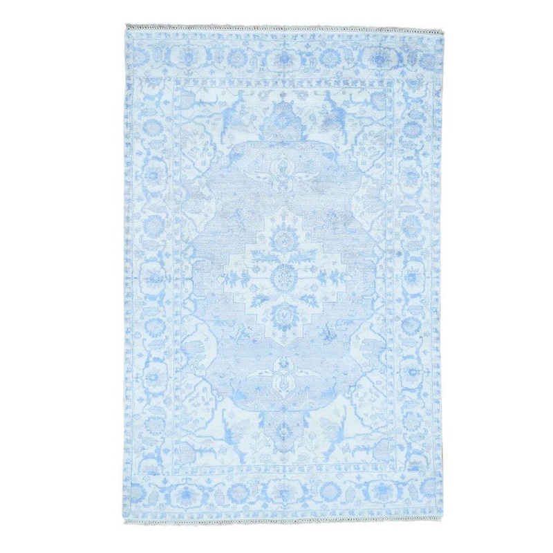 Shahbanu Rugs Hand-Knotted Art Silk Blue Heriz Design Oriental Rug (6'0" x 9'0") - 6'0" x 9'0"