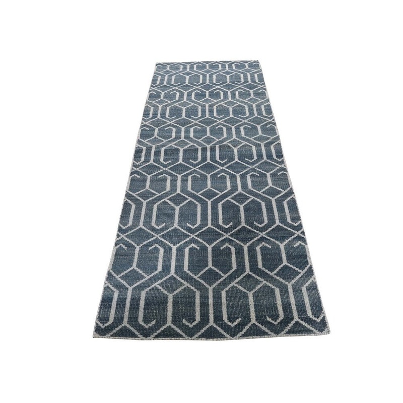Shahbanu Rugs Hand-Woven Pure Wool Reversible Kilim Flat Weave Runner Oriental Rug (2'7" x 10'0") - 2'7" x 10'0"