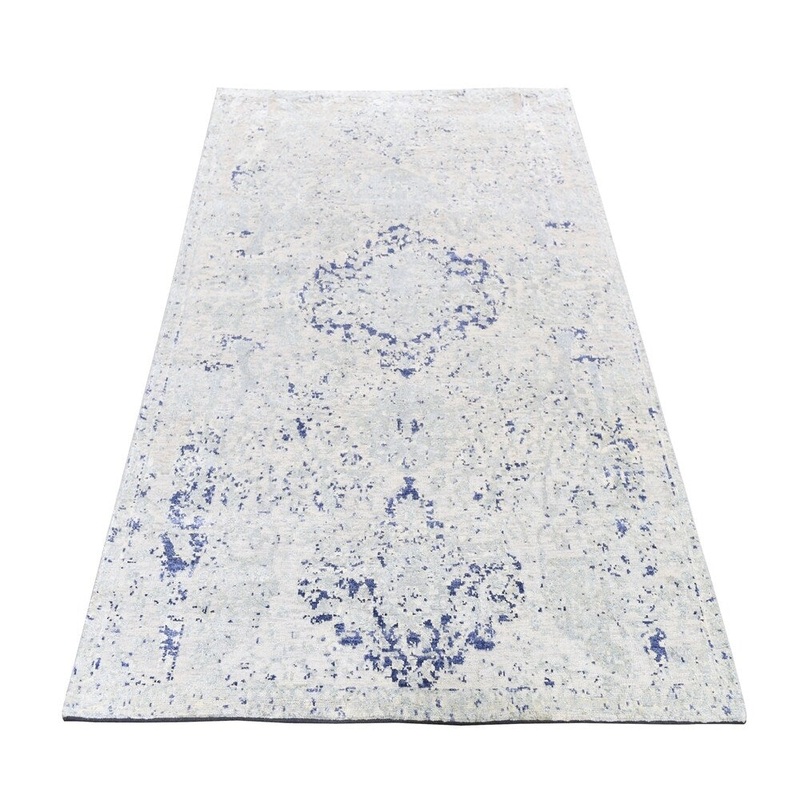 Shahbanu Rugs Diminishing Cypress Tree With Medallion Design Silk Oxidized Wool Rug (4'0" x 6'1") - 4'0" x 6'1"