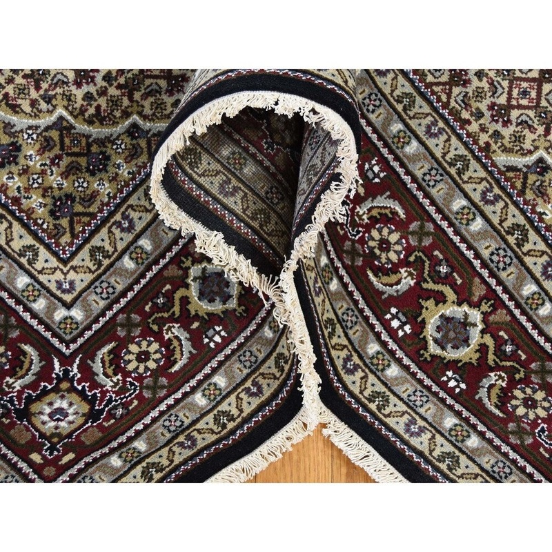 Shahbanu Rugs Hand-Knotted Wool and Silk Tabriz Mahi 250 Kpsi Oriental Rug (6'0" x 8'10") - 6'0" x 8'10"