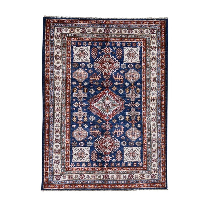Shahbanu Rugs Super Kazak Pure Wool Geometric Design Hand-Knotted Oriental Rug (4'10" x 6'7") - 4'10" x 6'7"